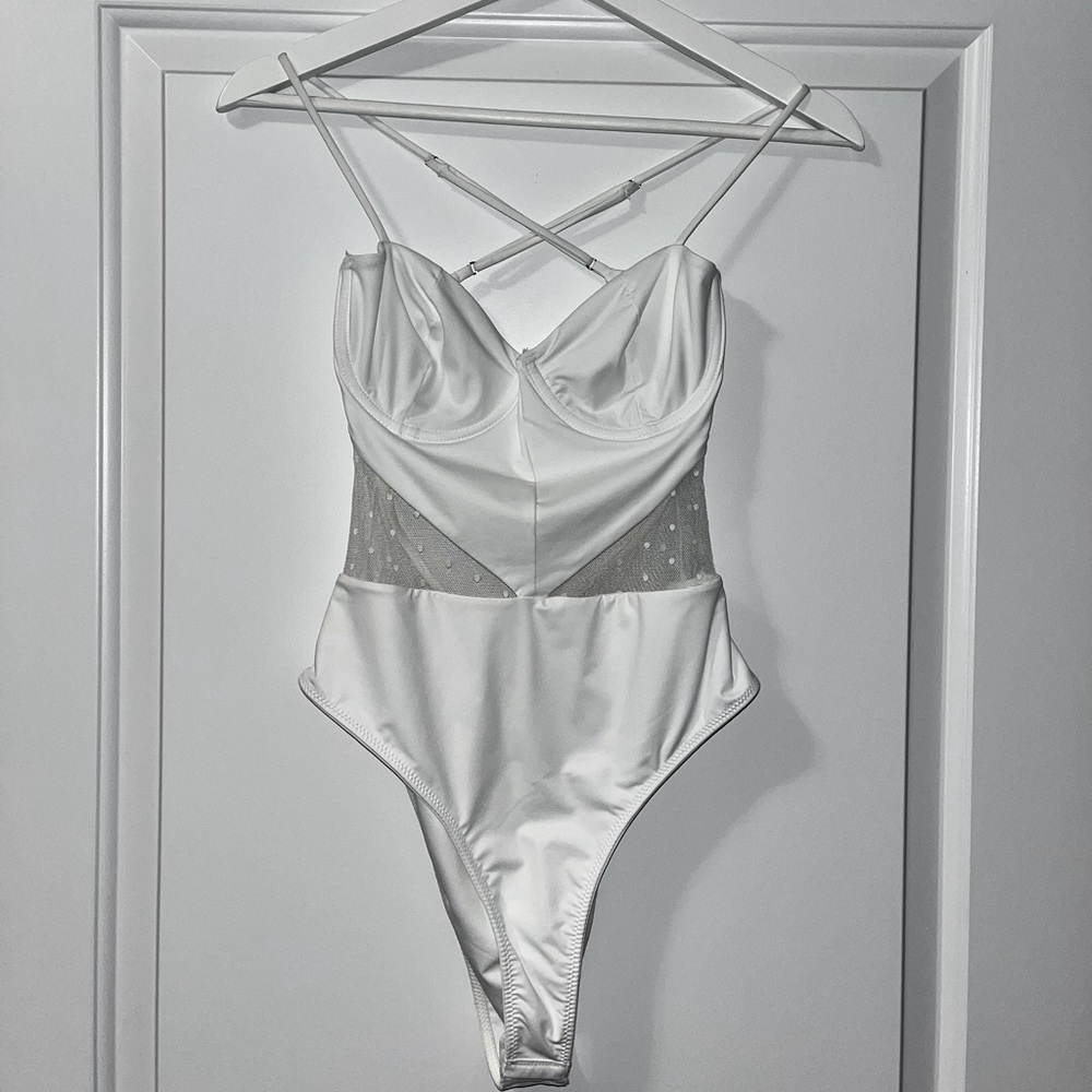 WHITEFOX Bodysuit